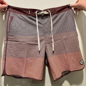 BRAND NEW WITH TAGS Vuori Cruise Board Short size 32